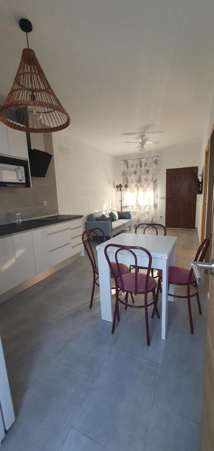 Apartamentos La Palmera Fernan Perez Екстериор снимка