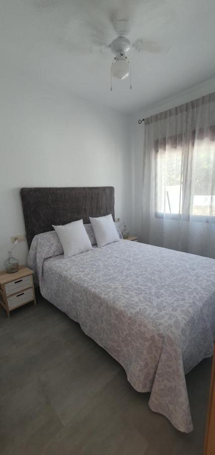 Apartamentos La Palmera Fernan Perez Екстериор снимка
